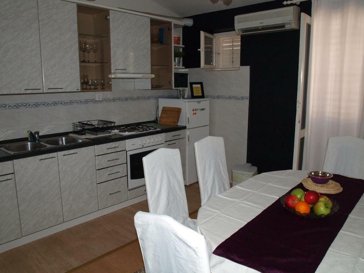 Apartment Duje Макарська Екстер'єр фото